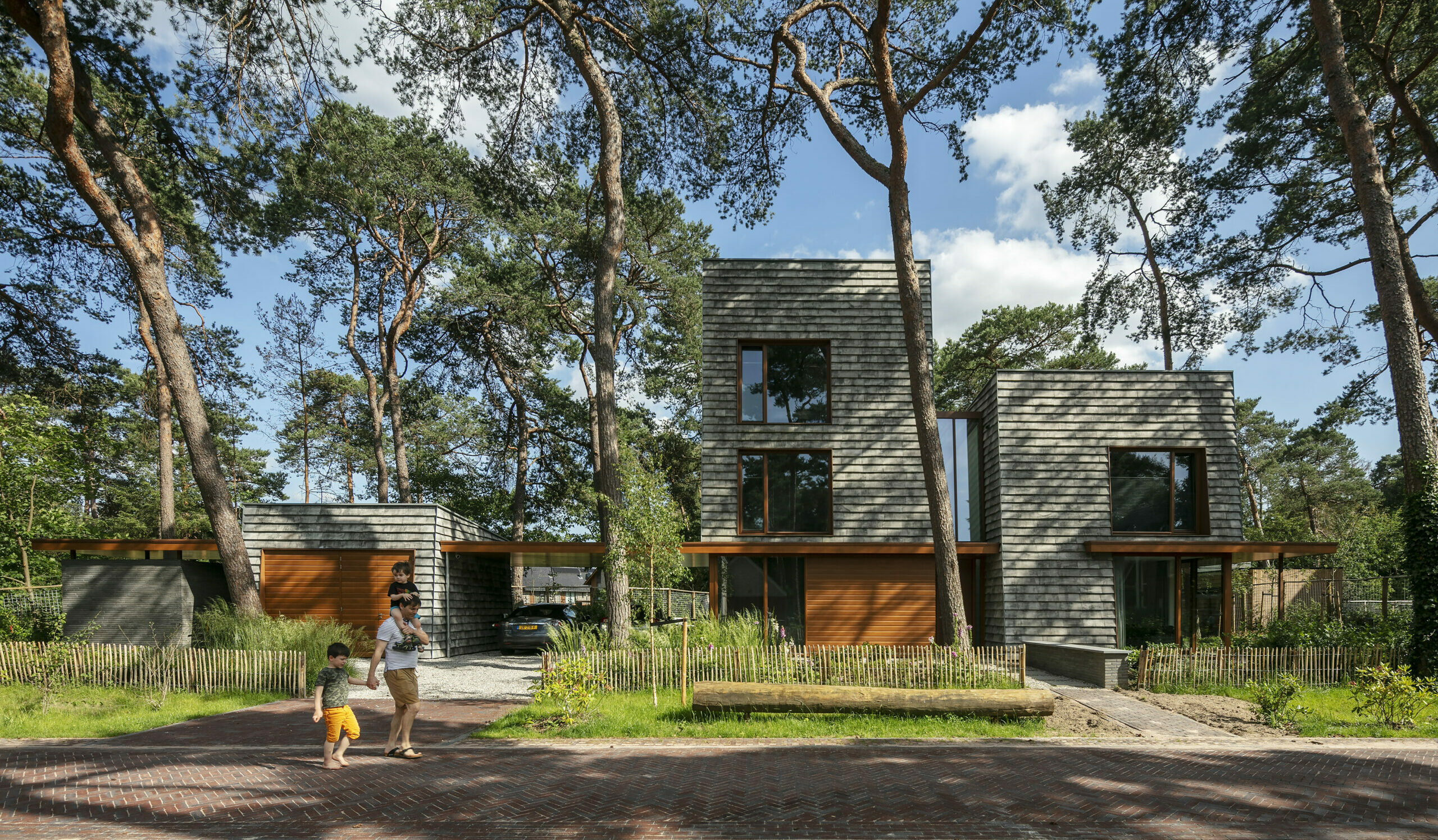 Voorgevel moderne woning