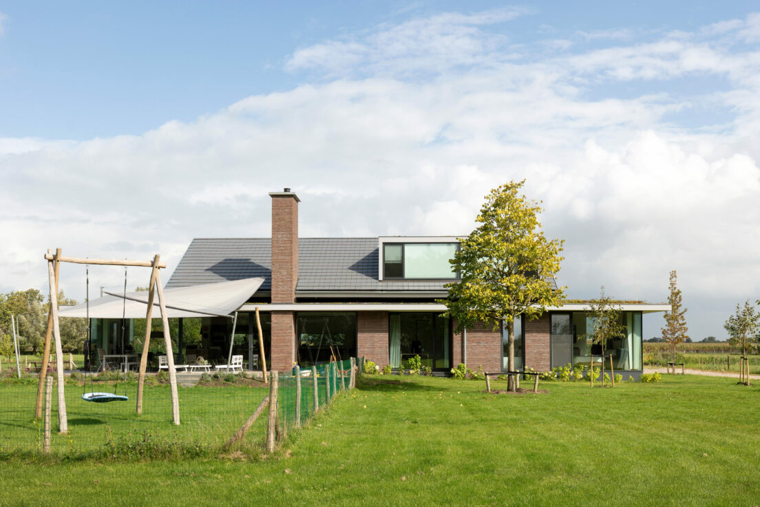 modern woonhuis/ kubistische woning met asymmetrische kap