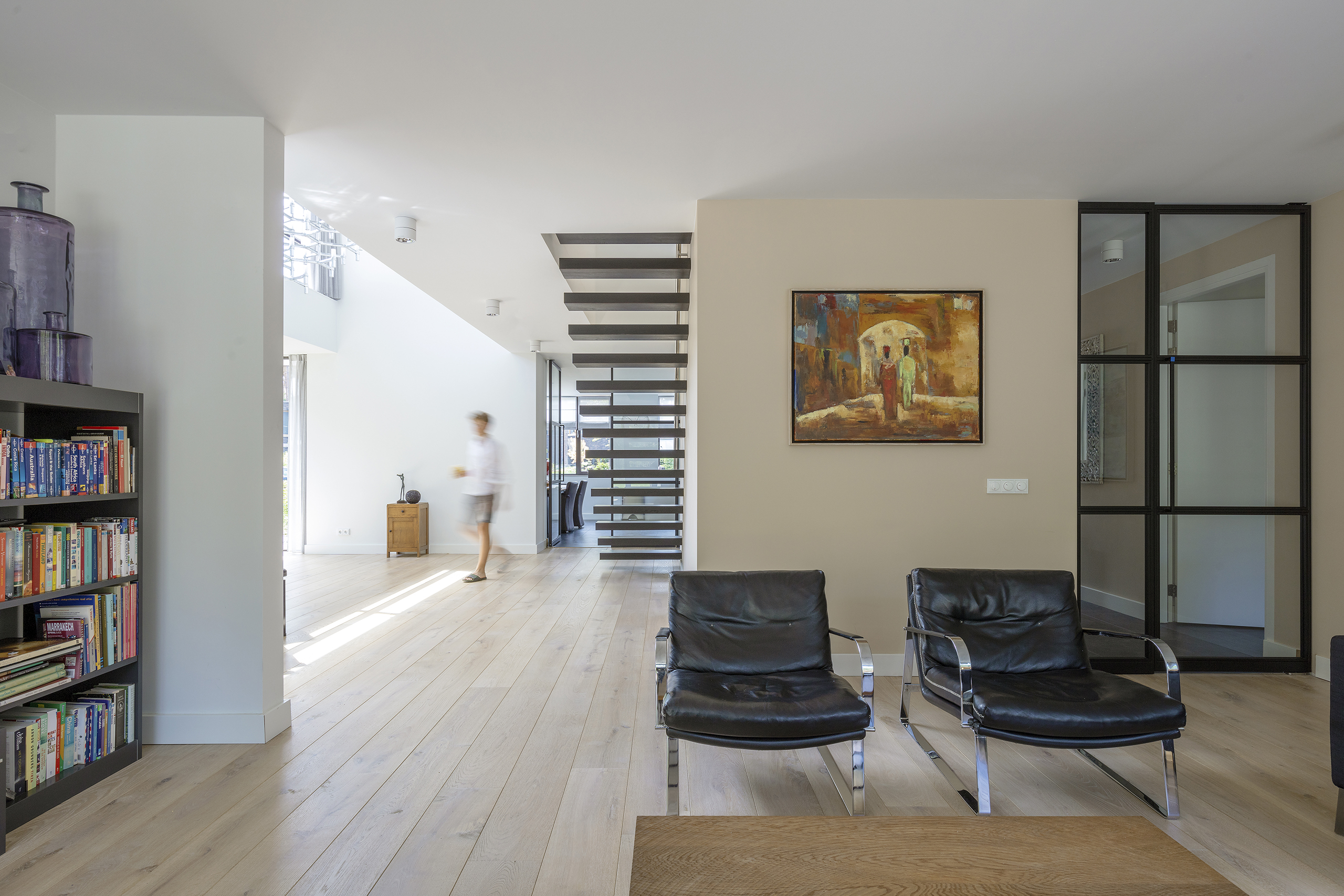 interieur woonkamer modern woonhuis door Engel Architecten