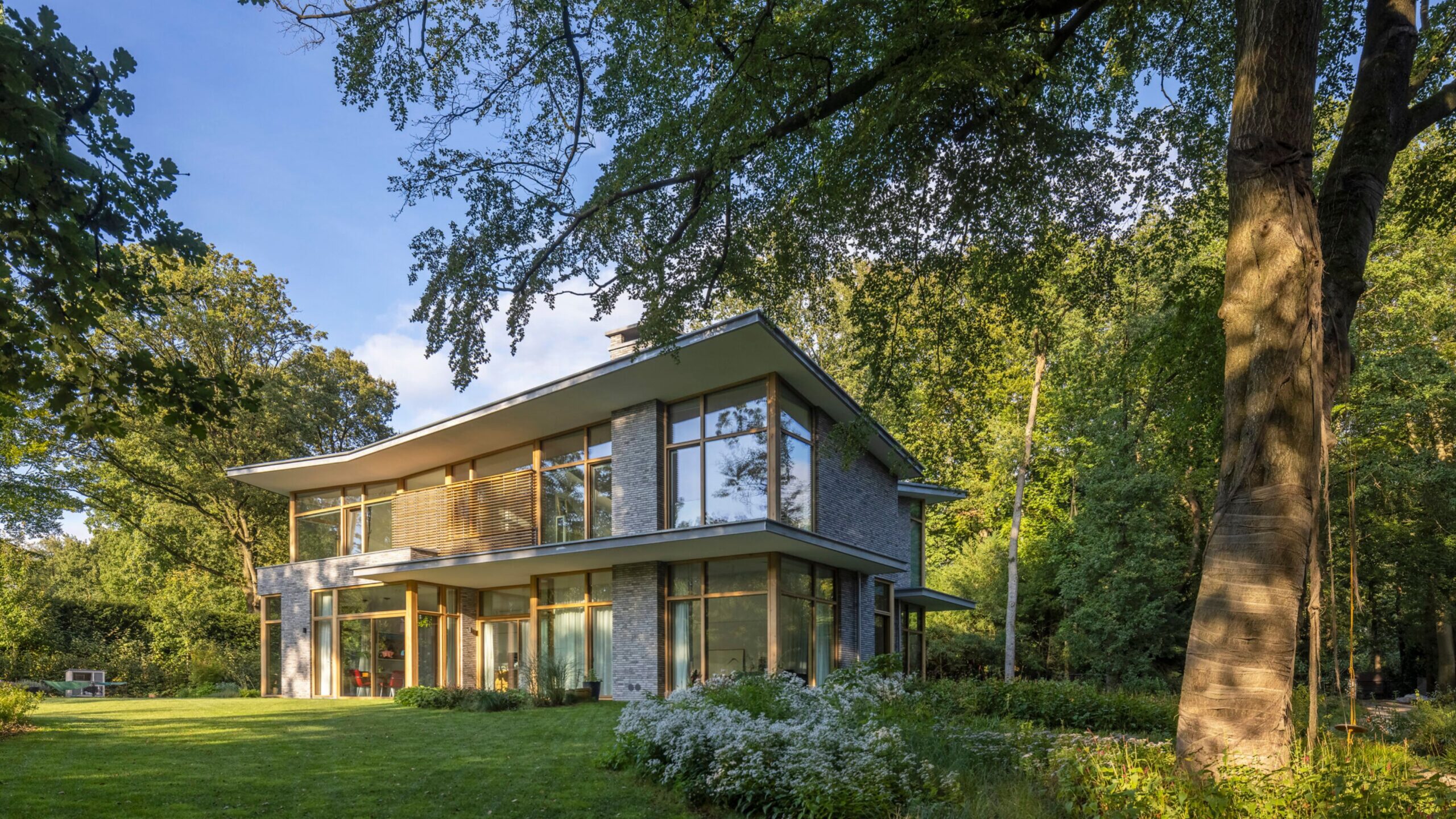Luxe villa bouwen 1 Villa in bos